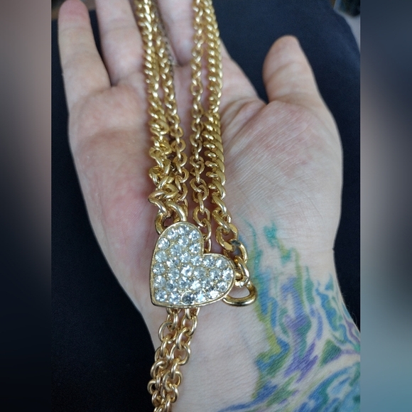 Gold Heart and Key Layered Pendant Necklace - Picture 7 of 12